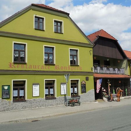 Ubytovani Ronsperk Pobezovice Exterior foto
